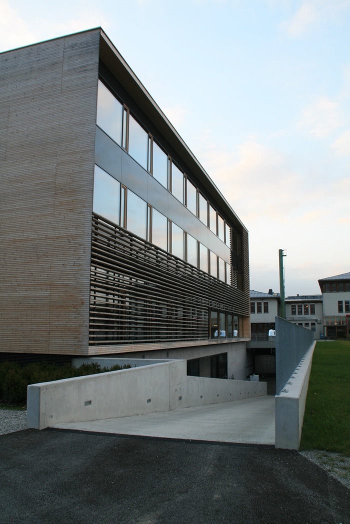 Fachhochschule Kuchl, Dietrich Untertrifaller Architekten