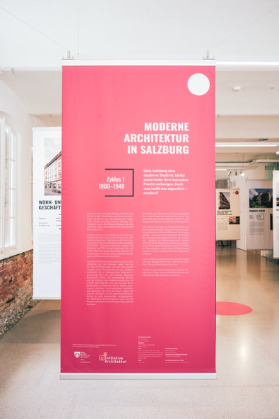 Ausstellungsansicht "Moderne Architektur in Salzburg"