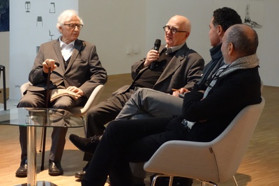 Friedrich Aichleitner im Gespräch mit Gerhard Garstenauer, Roman Höllbacher und Roland Gnaiger. – © Eva Zangerle Friedrich Aichleitner im Gespräch mit Gerhard Garstenauer, Roman Höllbacher und Roland Gnaiger.